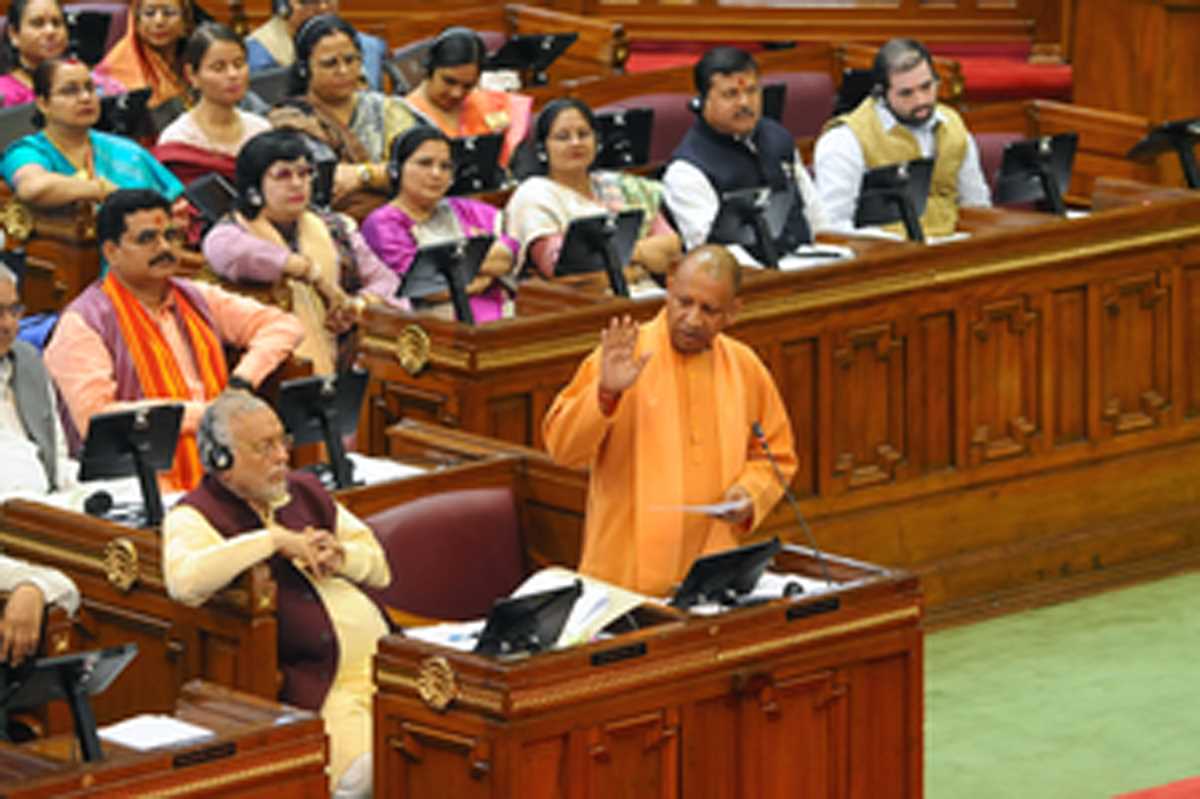 समाजवादियों के कारनामों को कभी भूल नहीं सकती जनता : मुख्यमंत्री योगी समाजवादियों के कारनामों को कभी भूल नहीं सकती जनता : मुख्यमंत्री योगी